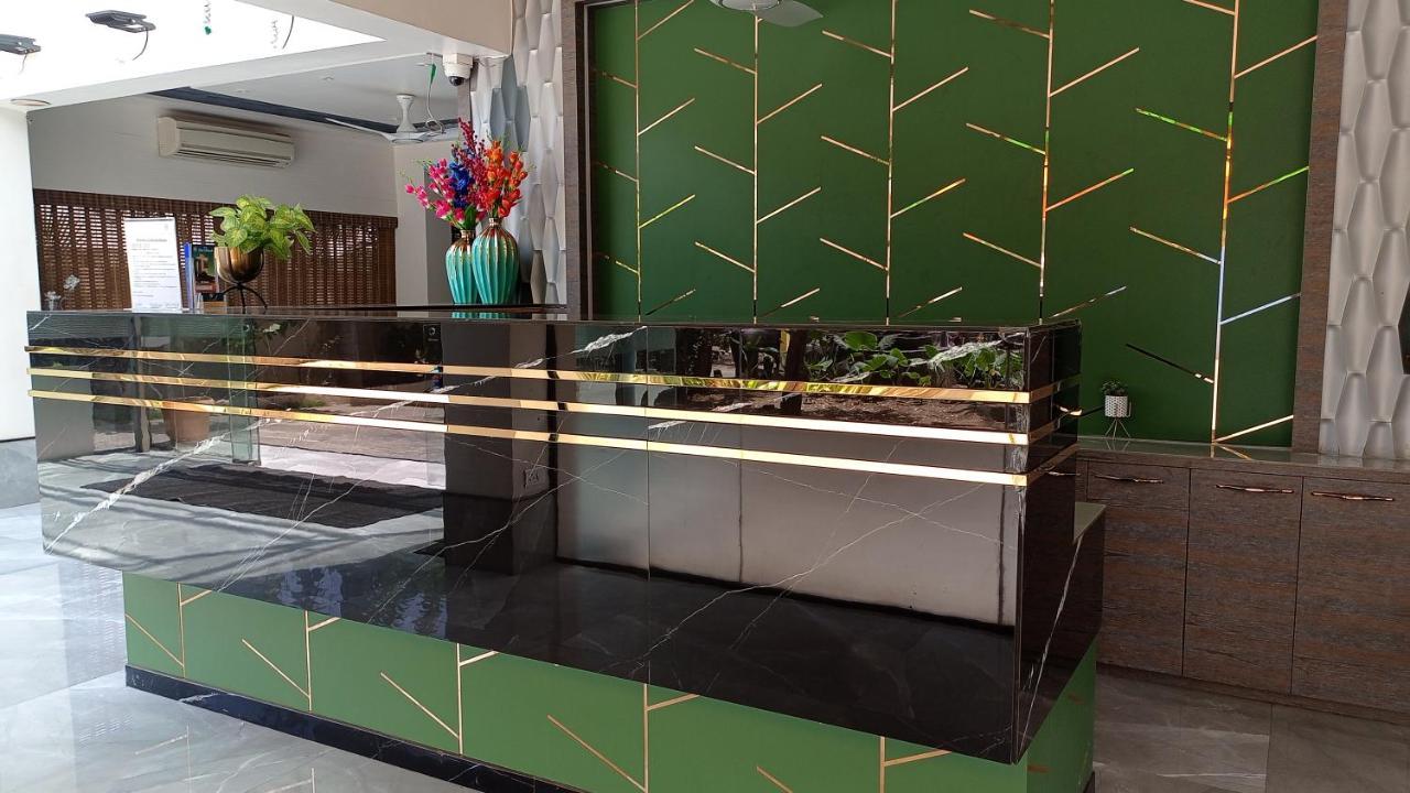 שירדי Hotel Sai Miracle מראה חיצוני תמונה