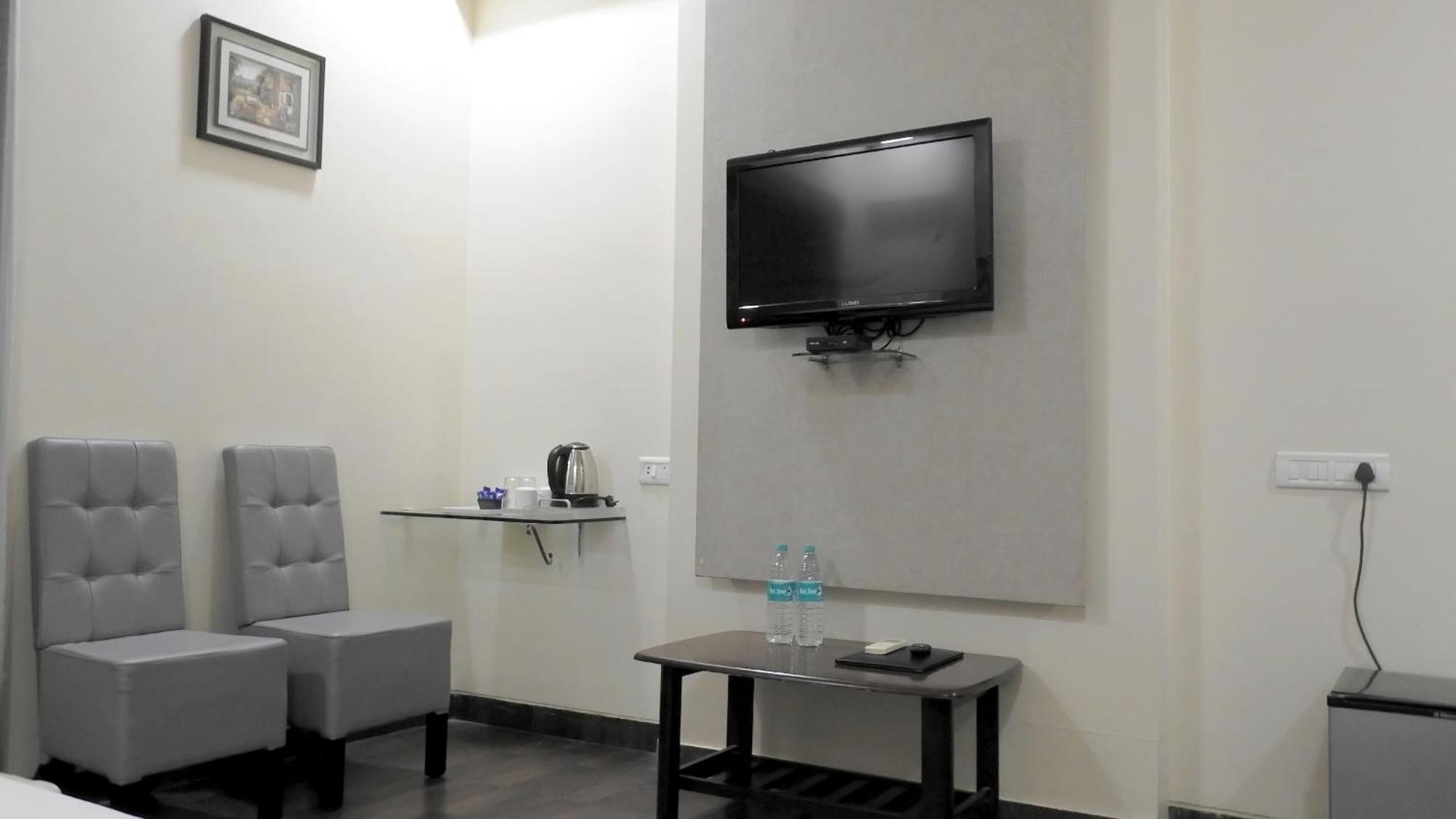 שירדי Hotel Sai Miracle מראה חיצוני תמונה