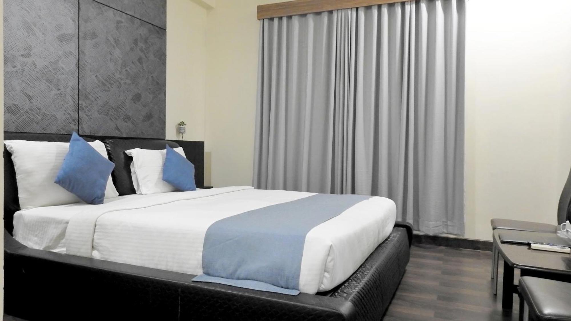 שירדי Hotel Sai Miracle מראה חיצוני תמונה