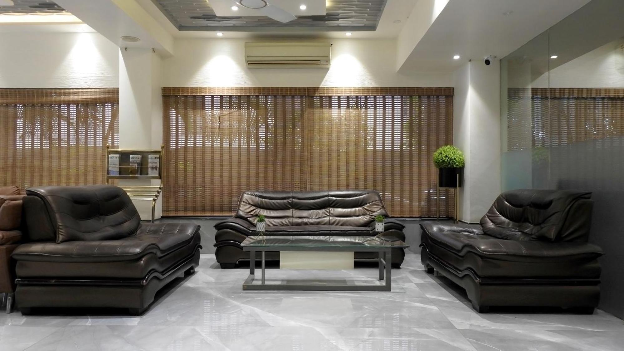 שירדי Hotel Sai Miracle מראה חיצוני תמונה