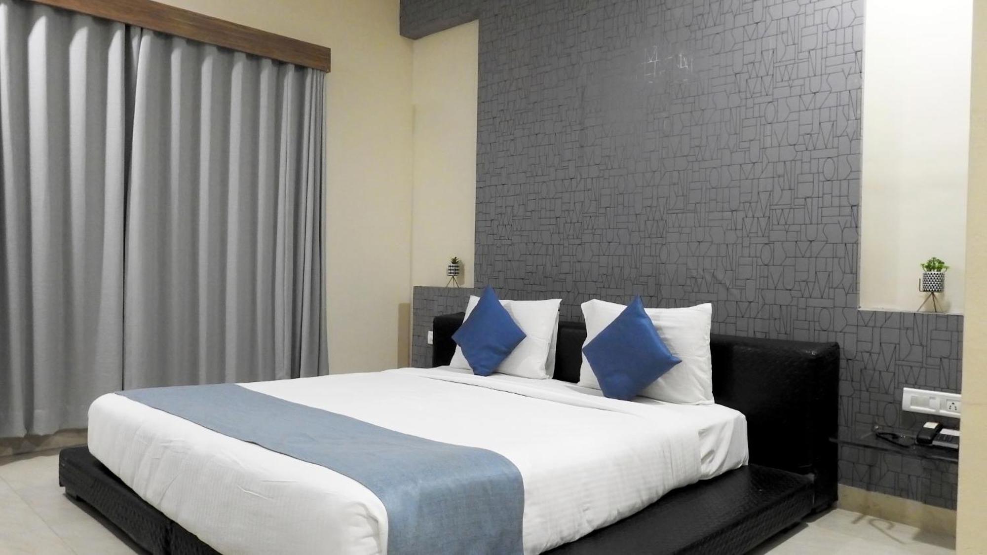 שירדי Hotel Sai Miracle מראה חיצוני תמונה