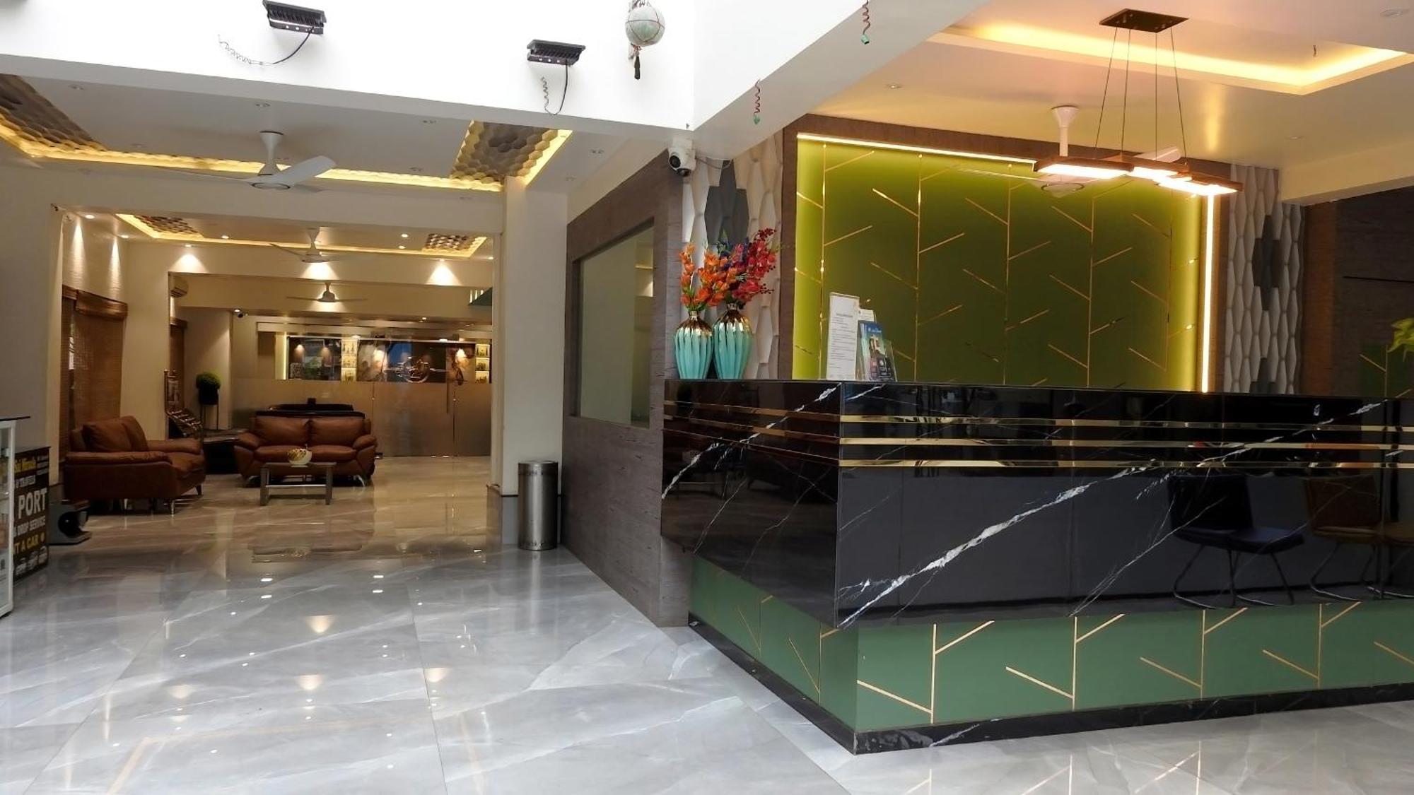 שירדי Hotel Sai Miracle מראה חיצוני תמונה