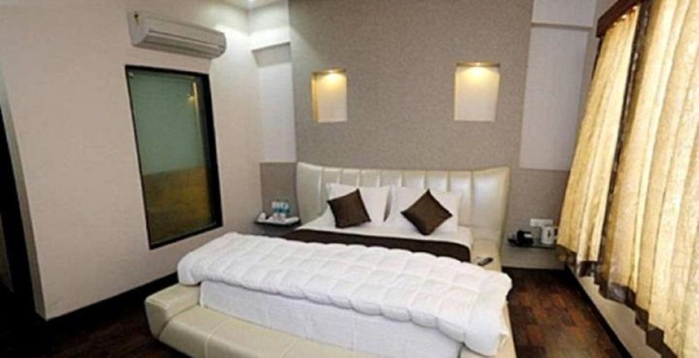 שירדי Hotel Sai Miracle מראה חיצוני תמונה