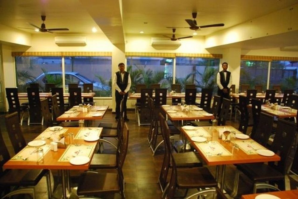 שירדי Hotel Sai Miracle מראה חיצוני תמונה