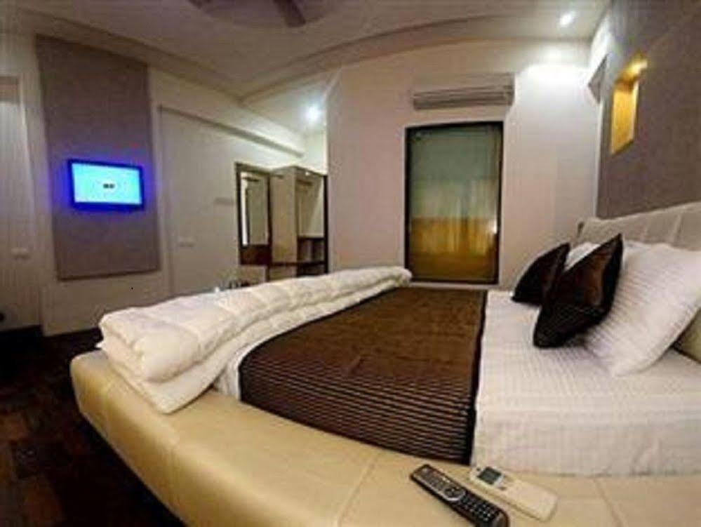 שירדי Hotel Sai Miracle מראה חיצוני תמונה